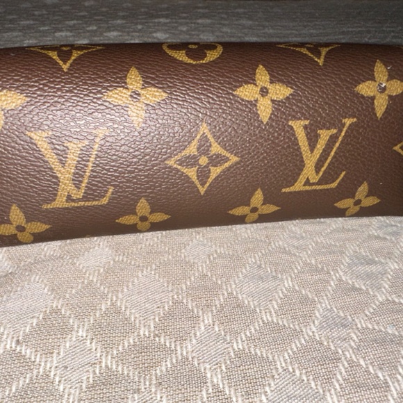 100% Authentic Louis Vuitton Accessories - Picture 11 of 16